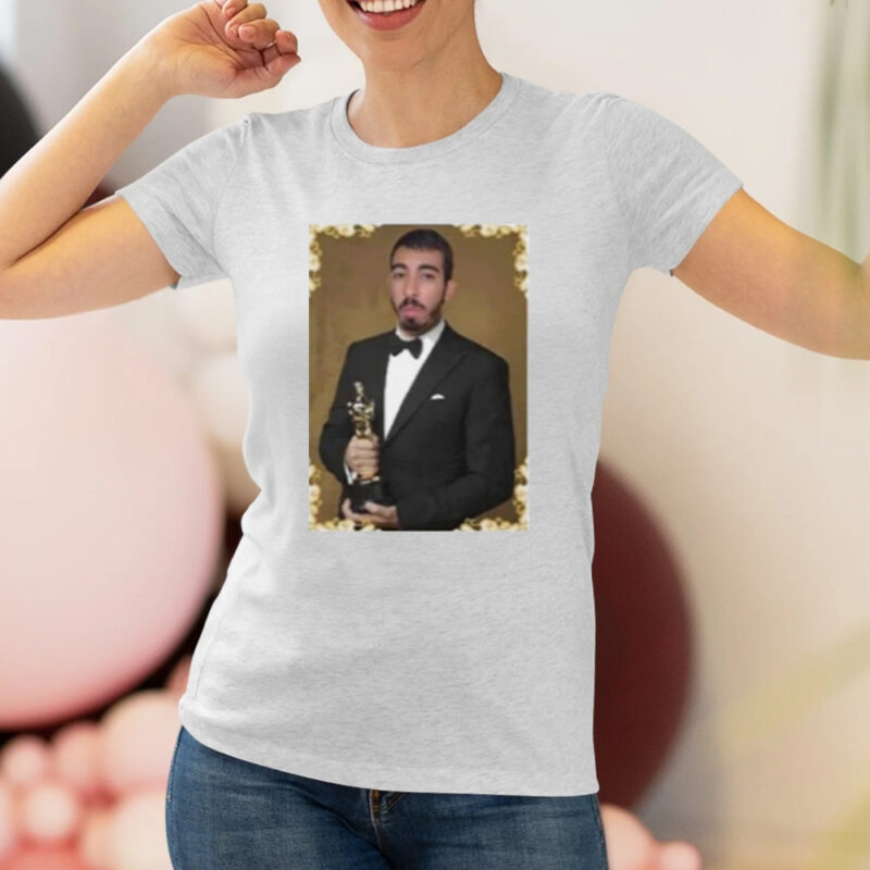 Premium Saleh Jafarawi Mr Fafo Oscar Statue T-Shirt