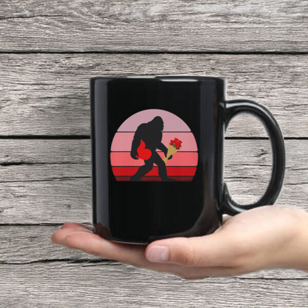 Bigfoot Retro Valentine Mug Coffee