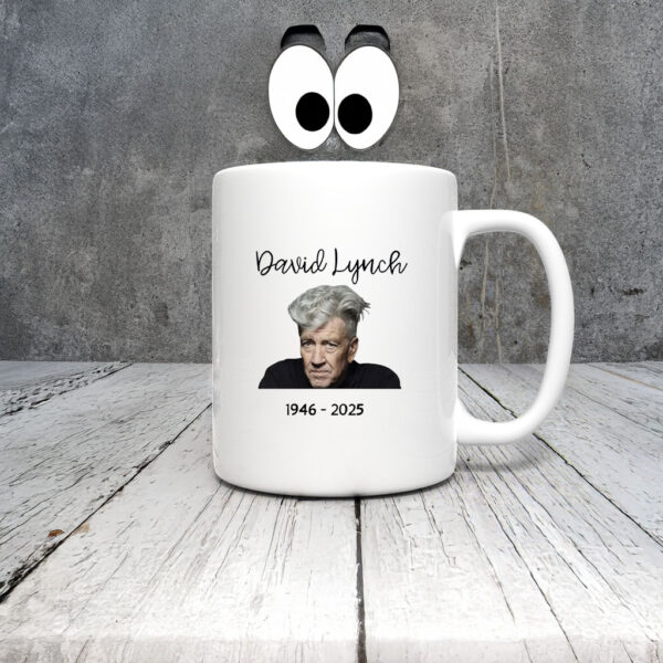 David Lynch - RIP David Lynch 1946-2025 Mug Coffee