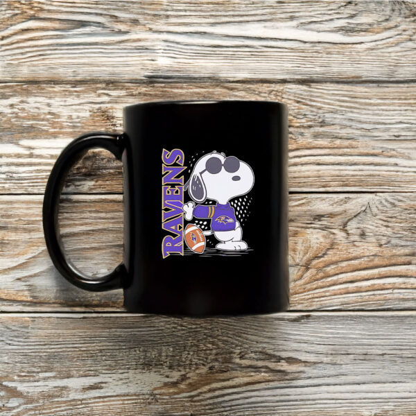 Snoopy Baltimore Ravens standing Mug Coffee