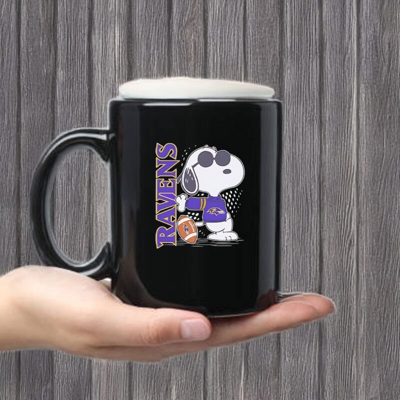 Snoopy Baltimore Ravens standing Mug Coffee