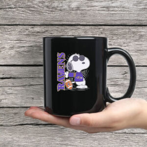 Snoopy Baltimore Ravens standing Mug Coffee